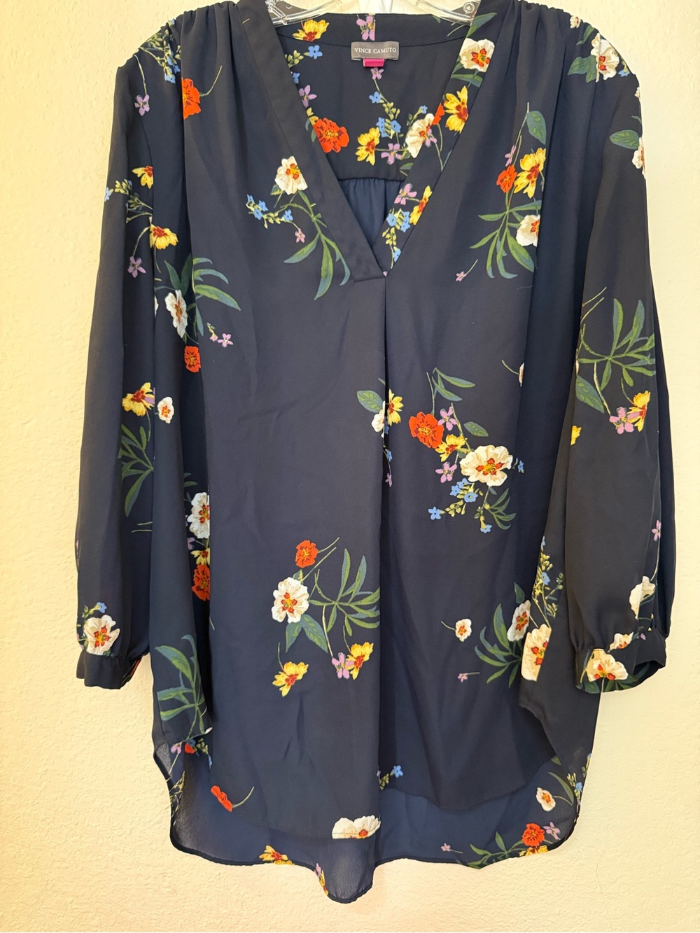 Vince Camuto Navy Floral V-Neck Tunic Blouse